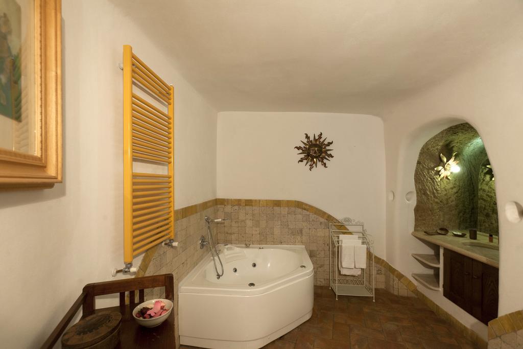 La Casa Degli Archi Hotel Pitigliano Exterior photo